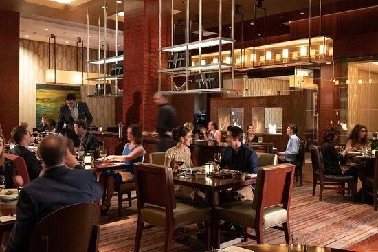 #23. Edge Restaurant & Bar